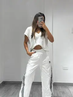 JR091-020916 PANTALON DEPORTIVO CON DETALLES EN LINEAS A LOS LADOS