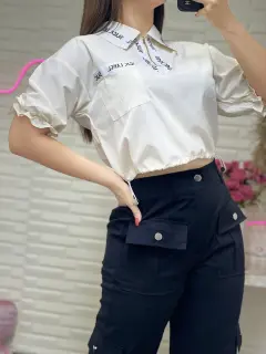 LJR295-042954 CAMISA CON ARRUCHE EN MANGAS Y ELASTICA AJUSTABLE EN RUEDO