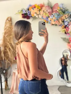 JR067-020674 BLUSA ESTILO BOMBACHE CON DETALLE CUELLO