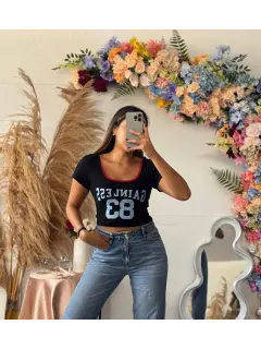 HZS206-062065 BLUSA DE MANGA CON ESTAMPADO DE NUMERO ❌AGOTADO❌